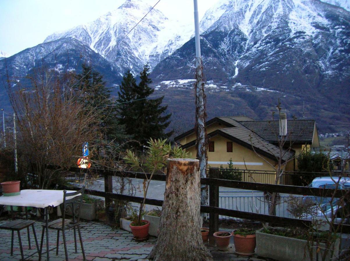 La Petite Maison Villa Aosta Exterior foto